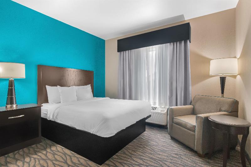 Best Western Plus Hiawatha Hotel image