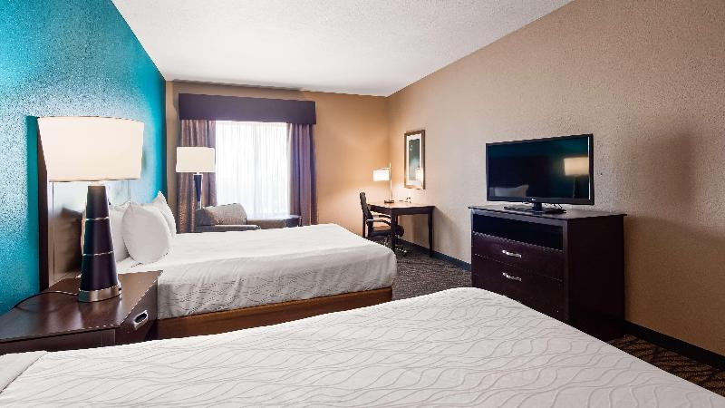 Best Western Plus Hiawatha Hotel image