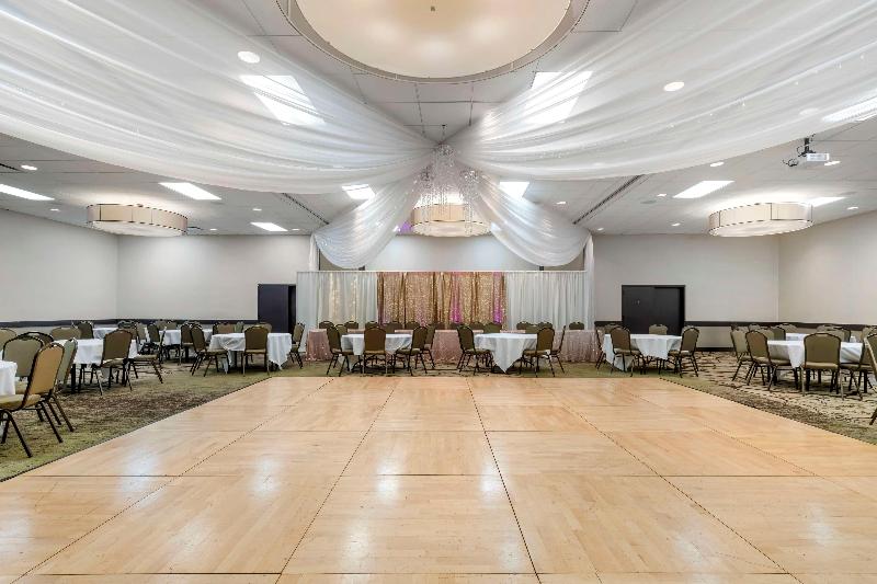 Best Western Plus New Ulm image