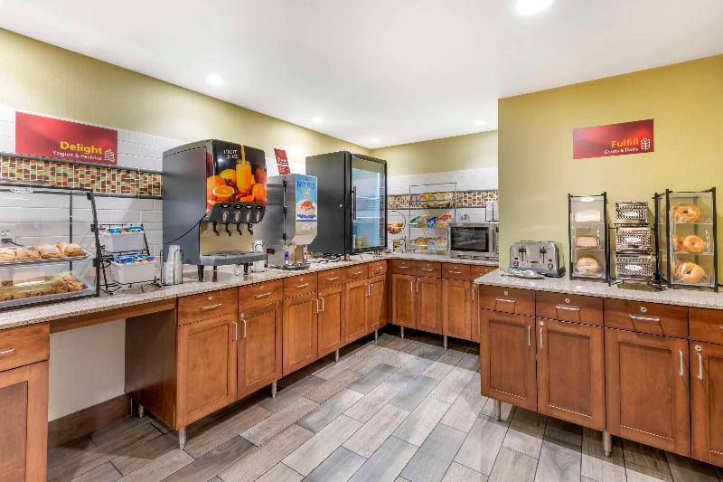 Best Western Plus New Ulm image