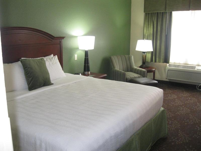 Best Western Plus New Ulm image