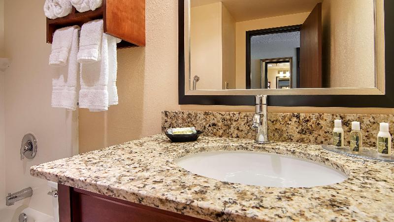 Best Western Plus New Ulm image