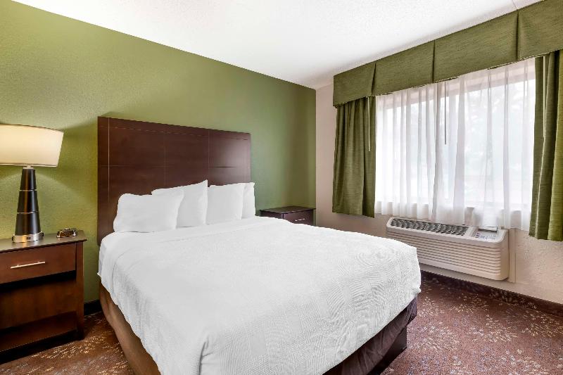 Best Western Plus New Ulm image