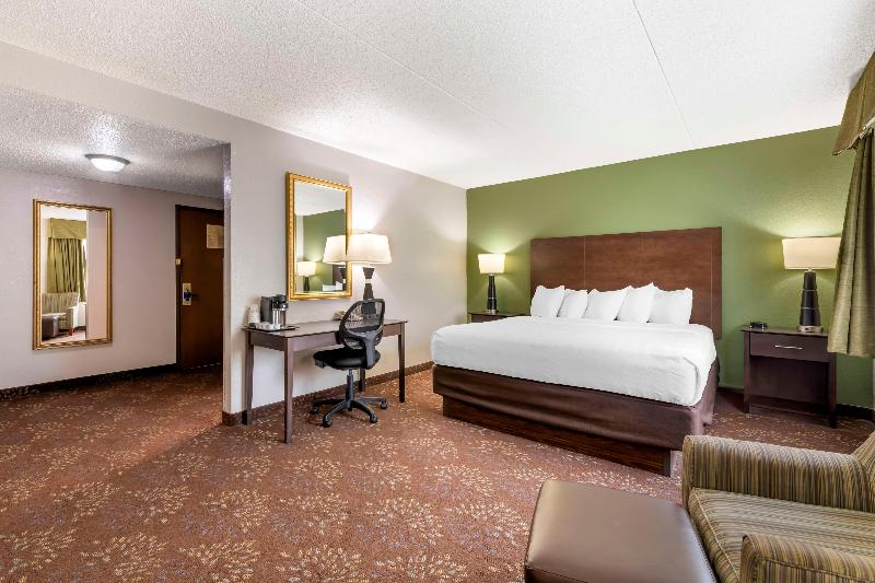 Best Western Plus New Ulm image
