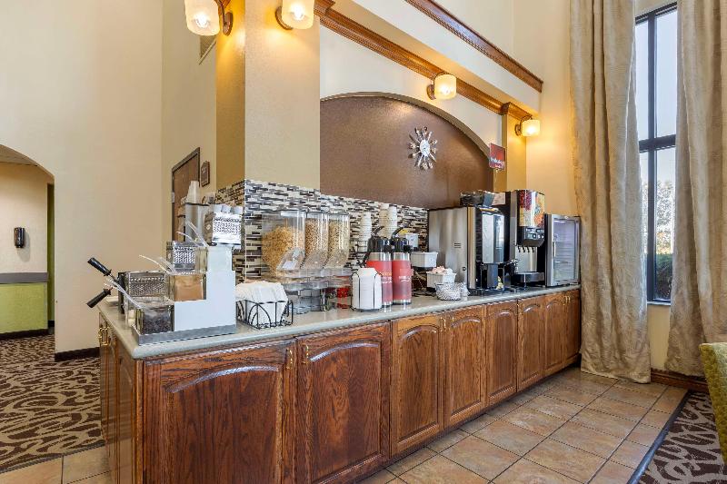 Best Western Plus Sikeston image