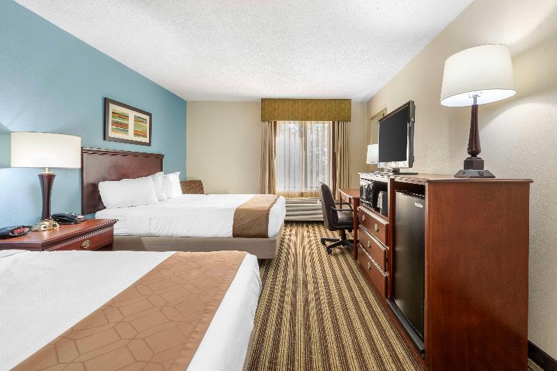 Best Western Plus Sikeston image