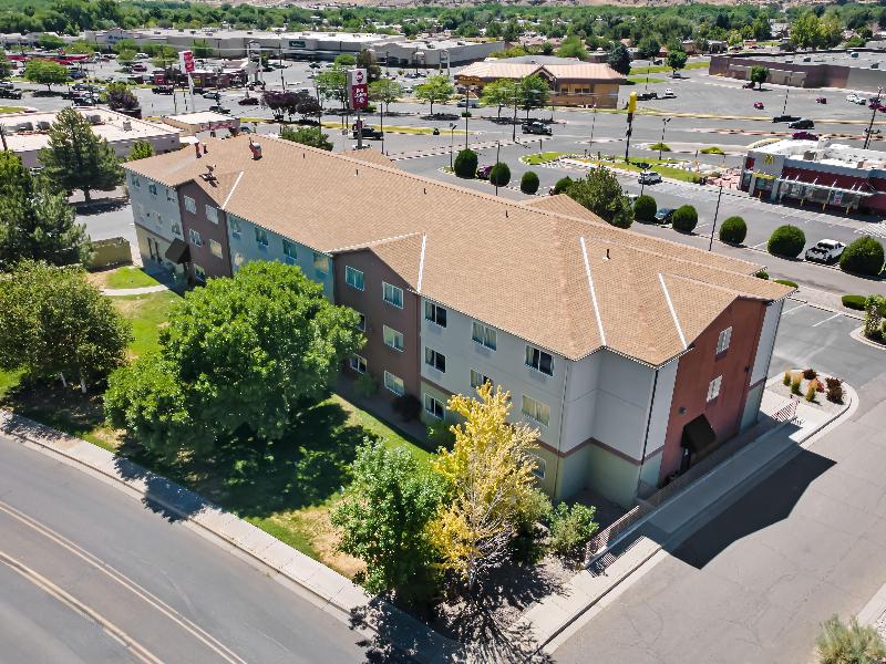 Best Western Plus The Four Corners Inn