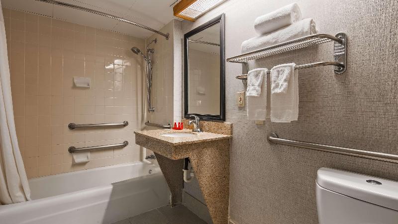 Best Western Maple City Inn image
