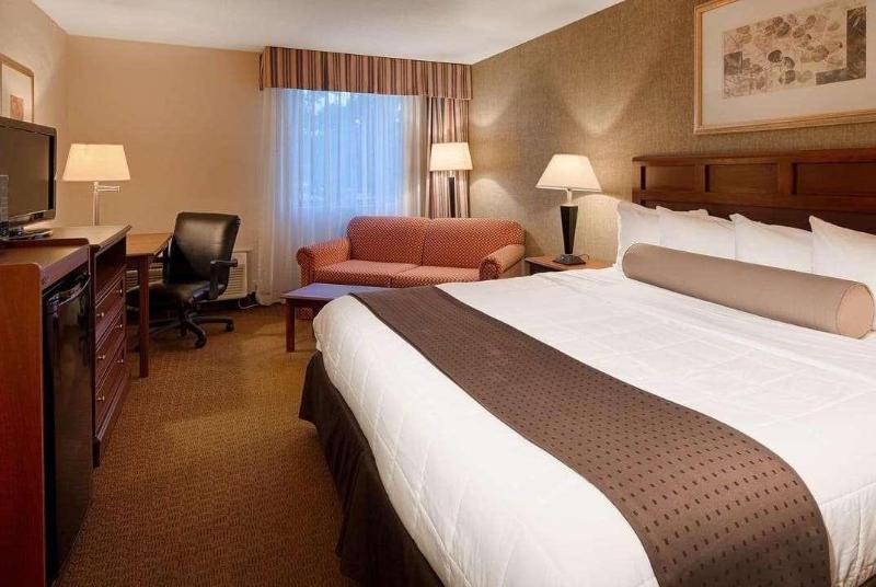Baymont By Wyndham Marietta image