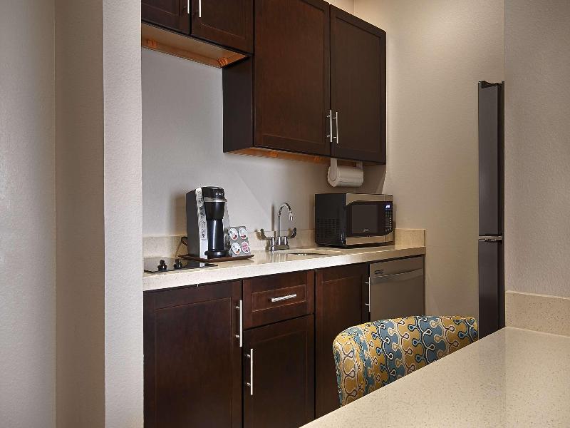 Best Western Premier Ashton Suites-Willowbrook image