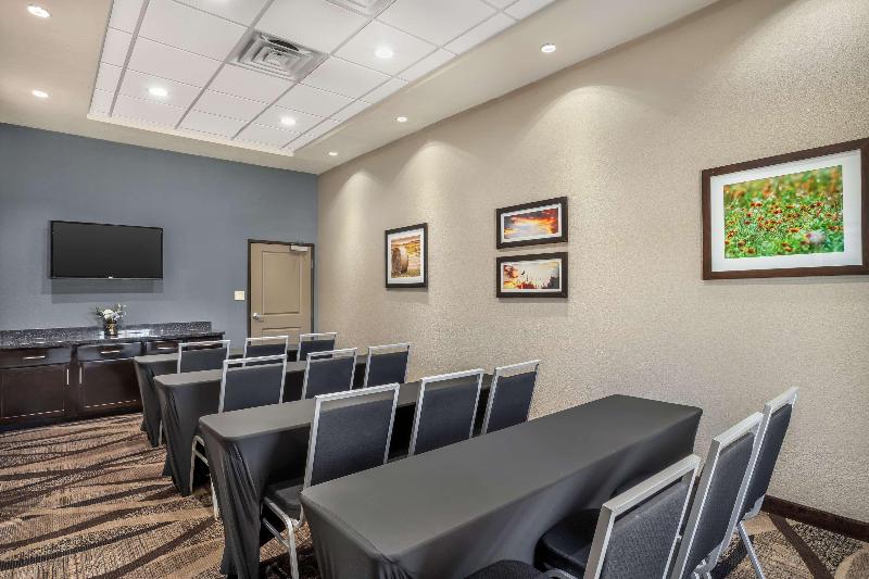 Best Western Plus Lake Jackson Inn & Suites image