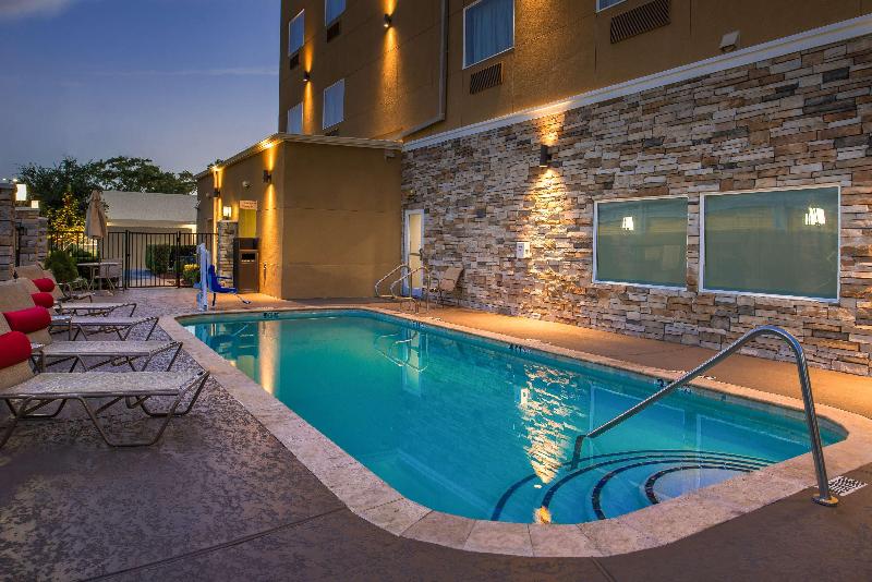 Best Western Plus Lake Jackson Inn & Suites image