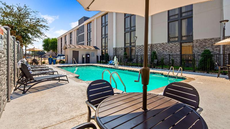 Best Western Plus Lake Jackson Inn & Suites image