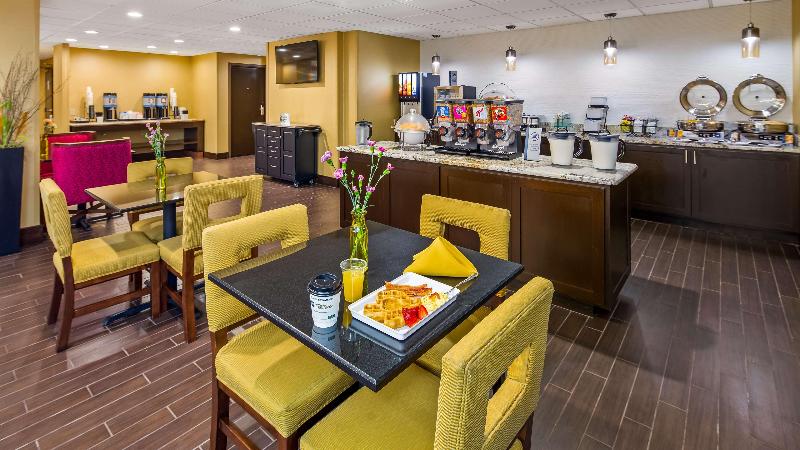 Best Western Plus Lake Jackson Inn & Suites image