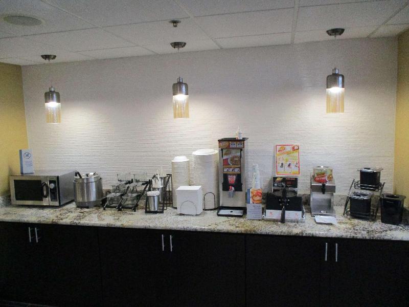 Best Western Plus Lake Jackson Inn & Suites image