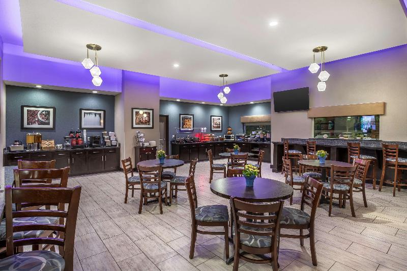 Best Western Plus Lake Jackson Inn & Suites image