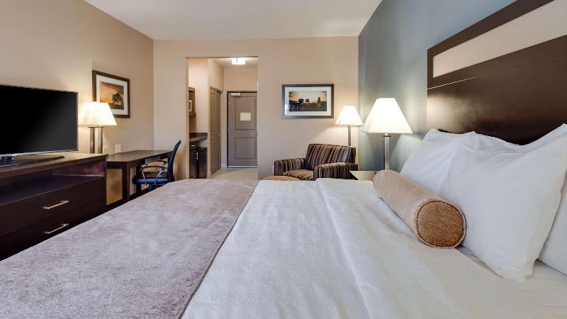 Best Western Plus Lake Jackson Inn & Suites image
