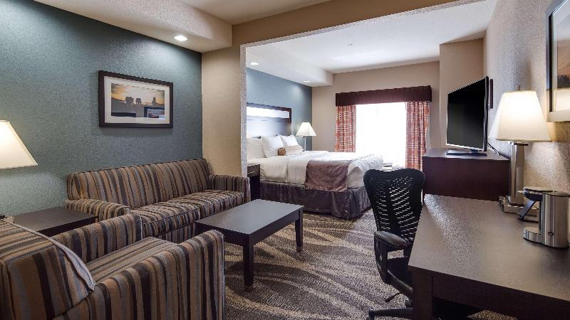 Best Western Plus Lake Jackson Inn & Suites image