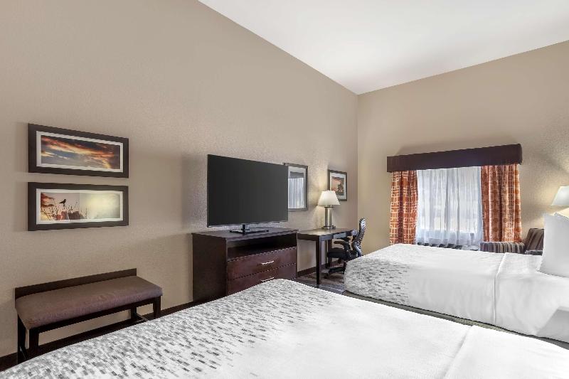 Best Western Plus Lake Jackson Inn & Suites image