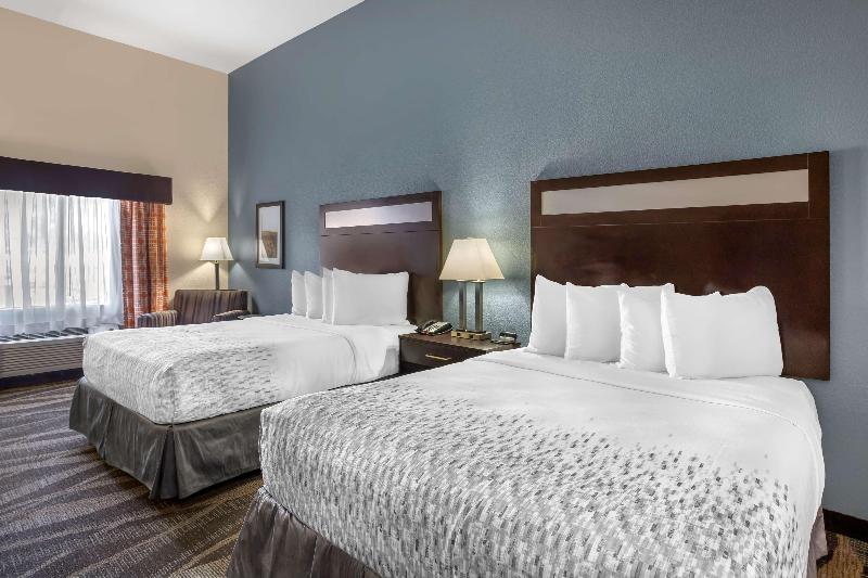 Best Western Plus Lake Jackson Inn & Suites image