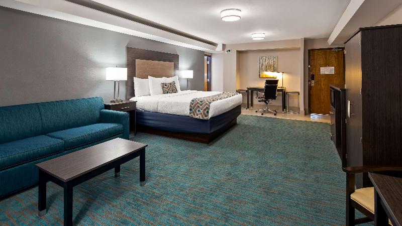 Best Western Plus Lake Jackson Inn & Suites image