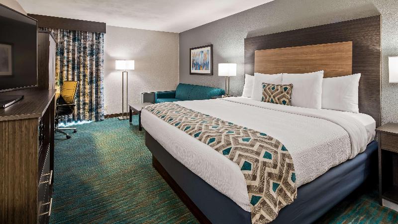Best Western Plus Lake Jackson Inn & Suites image