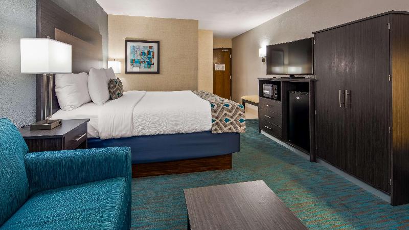 Best Western Plus Lake Jackson Inn & Suites image