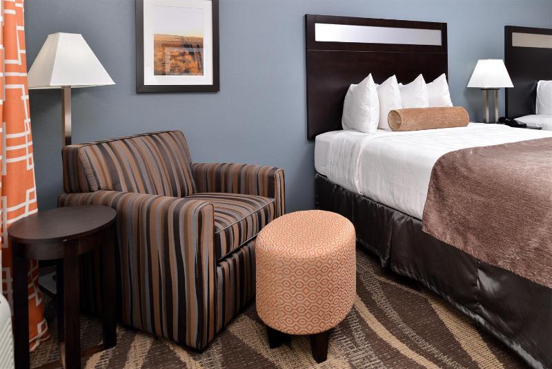 Best Western Plus Lake Jackson Inn & Suites image