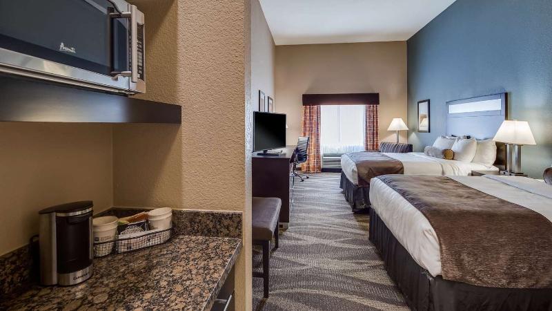 Best Western Plus Lake Jackson Inn & Suites image