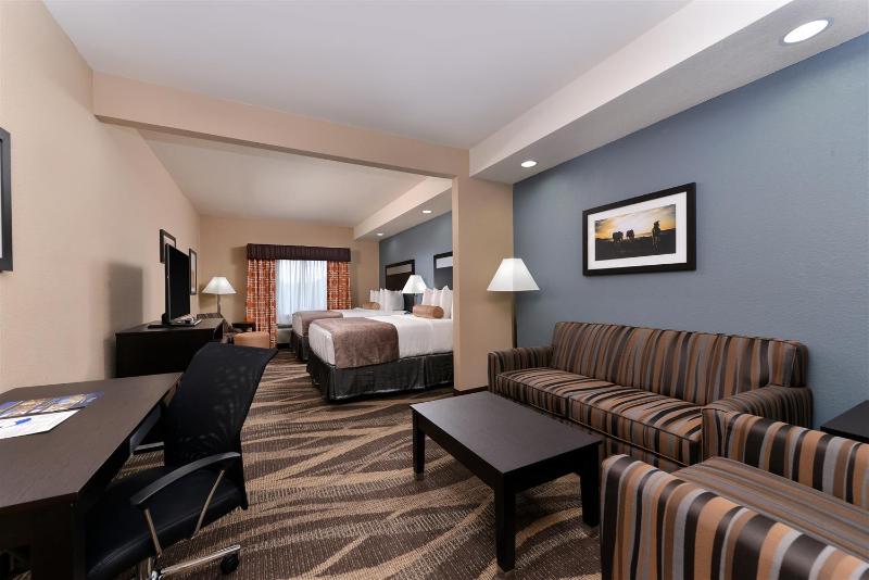 Best Western Plus Lake Jackson Inn & Suites image