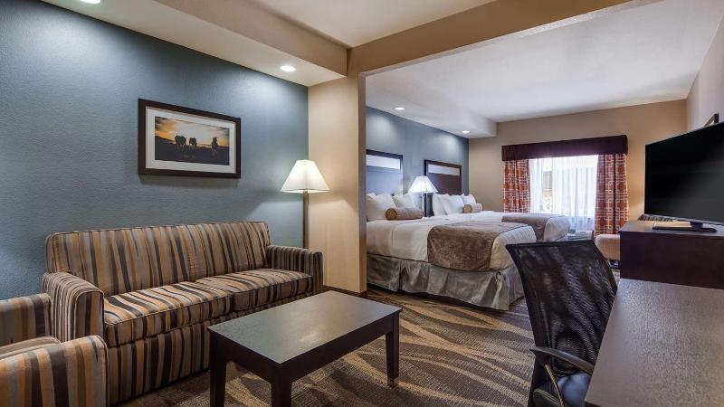Best Western Plus Lake Jackson Inn & Suites image