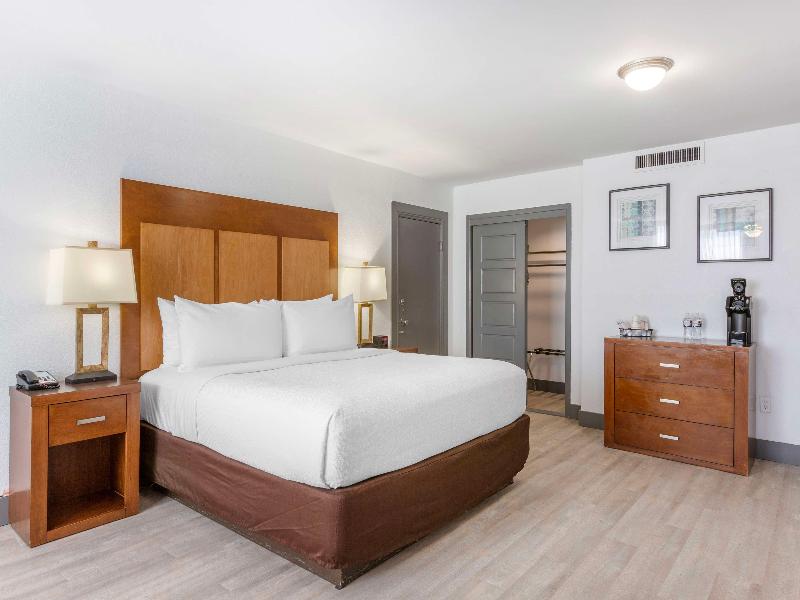 Best Western Plus El Paso Airport Hotel & Conferen image
