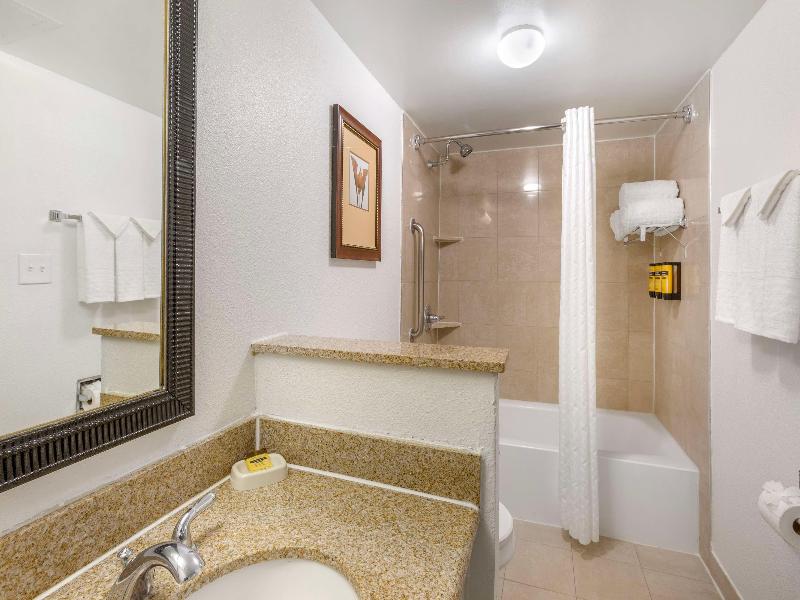 Best Western Plus El Paso Airport Hotel & Conferen image