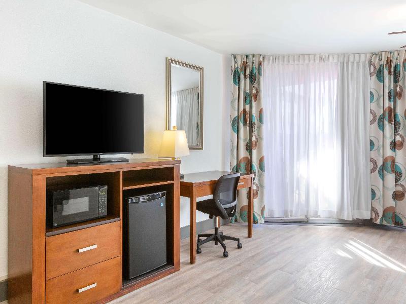 Best Western Plus El Paso Airport Hotel & Conferen image