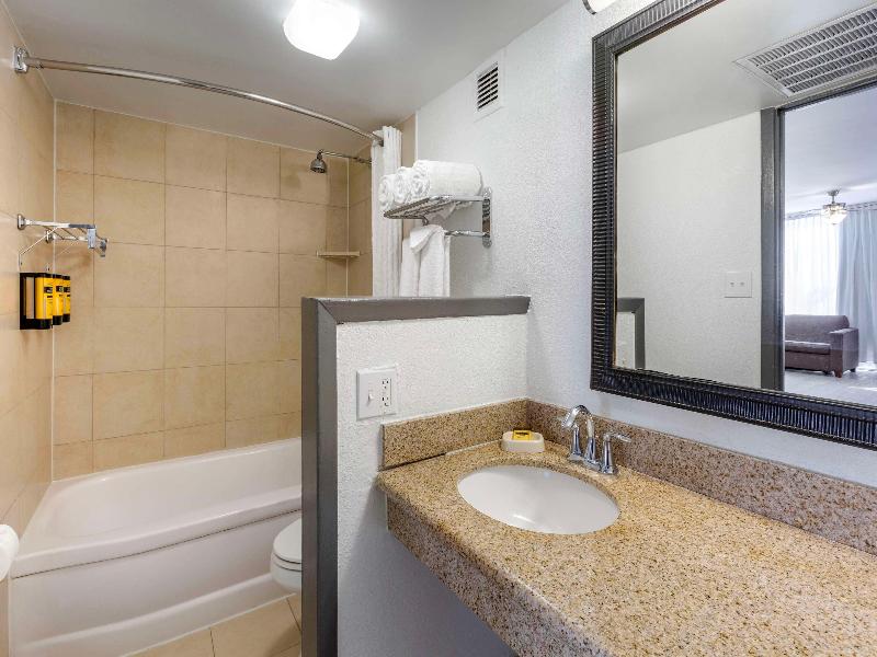 Best Western Plus El Paso Airport Hotel & Conferen image