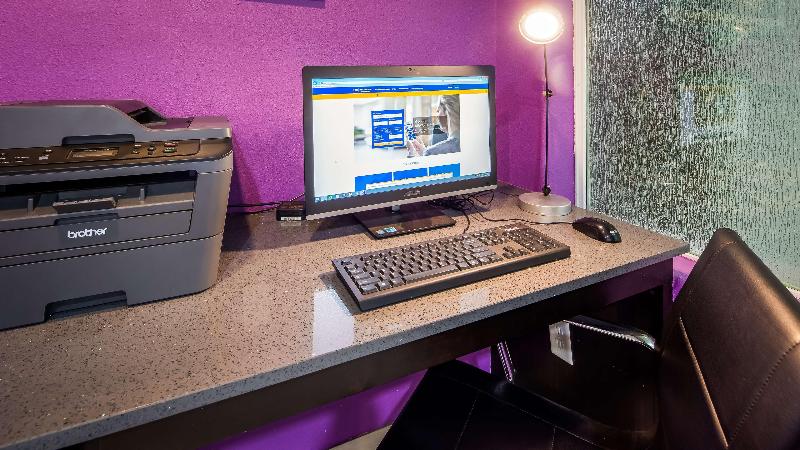 Best Western Plus Dilley Inn & Suites image