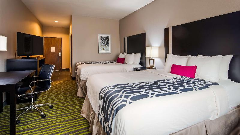 Best Western Plus Dilley Inn & Suites image