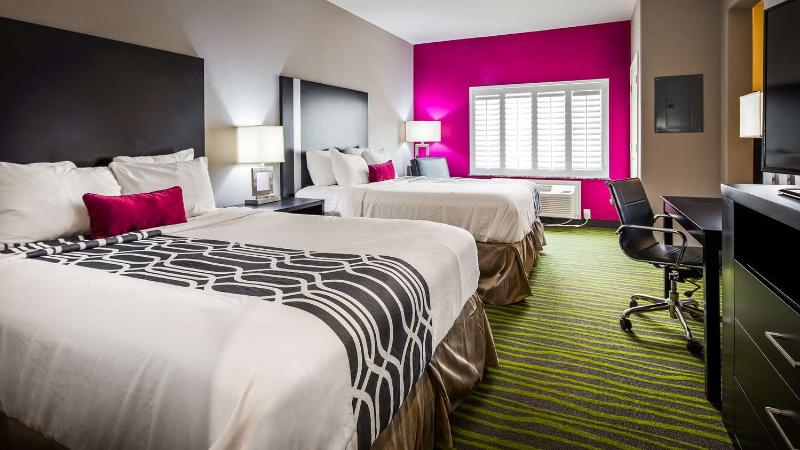 Best Western Plus Dilley Inn & Suites image