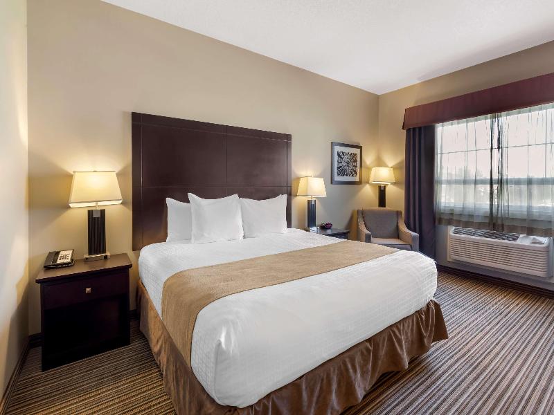 Best Western Plus Fort Saskatchewan Inn & Suites image