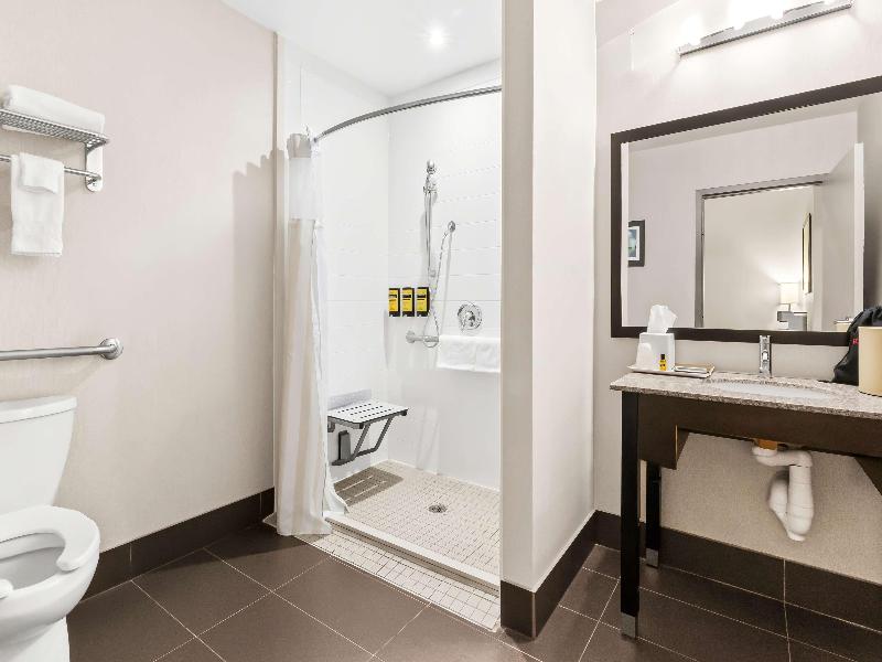 Best Western Plus Fergus Hotel image