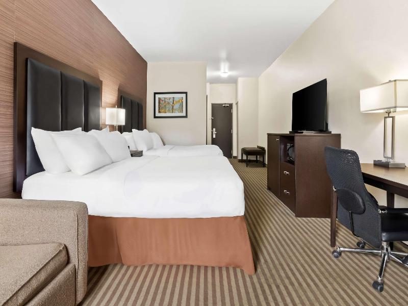 Best Western Plus Fergus Hotel image