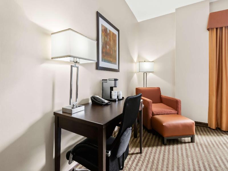 Best Western Plus Fergus Hotel image