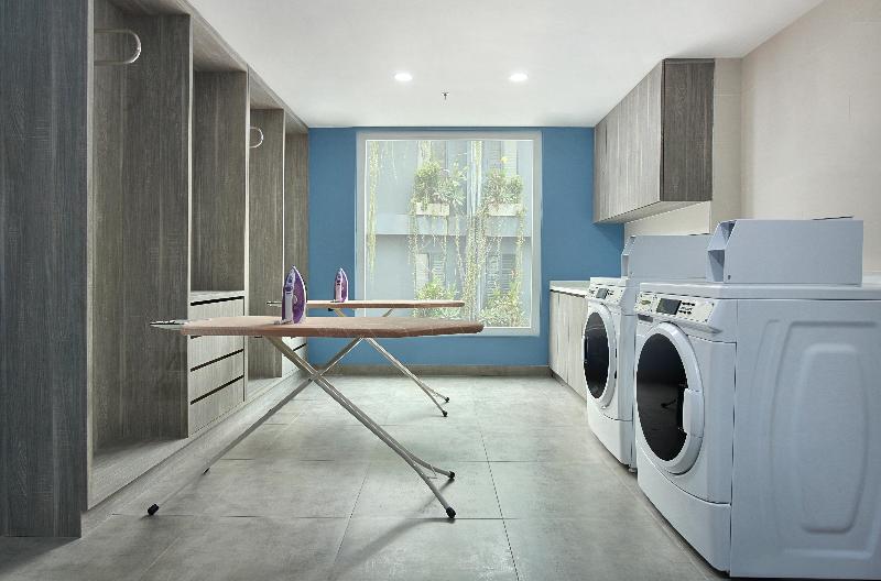 Holiday Inn Express Jakarta Wahid Hasyim