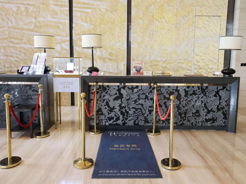Howard Johnson Changsheng Plaza Meizhou