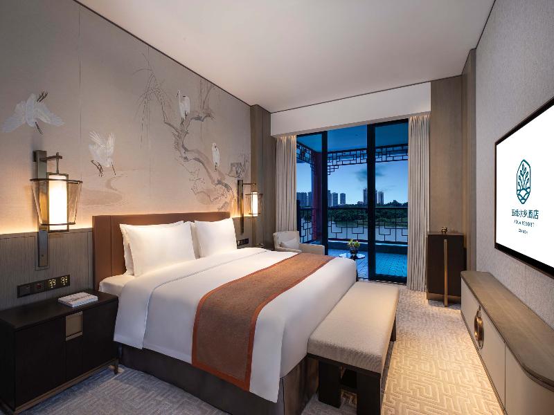SUITE DELUXE LAKE VIEW