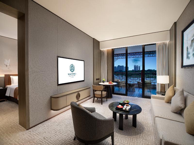 SUITE DELUXE LAKE VIEW