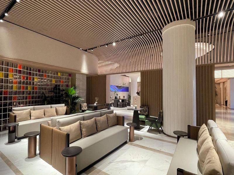 Weihai Center Hotel