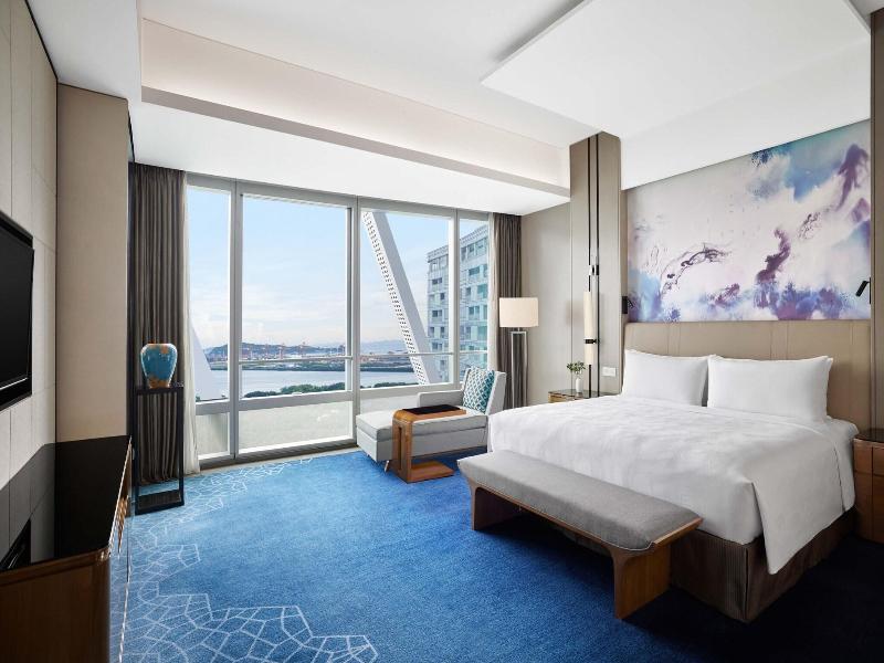 JW Marriott Hotel Shenzhen Bao'an image