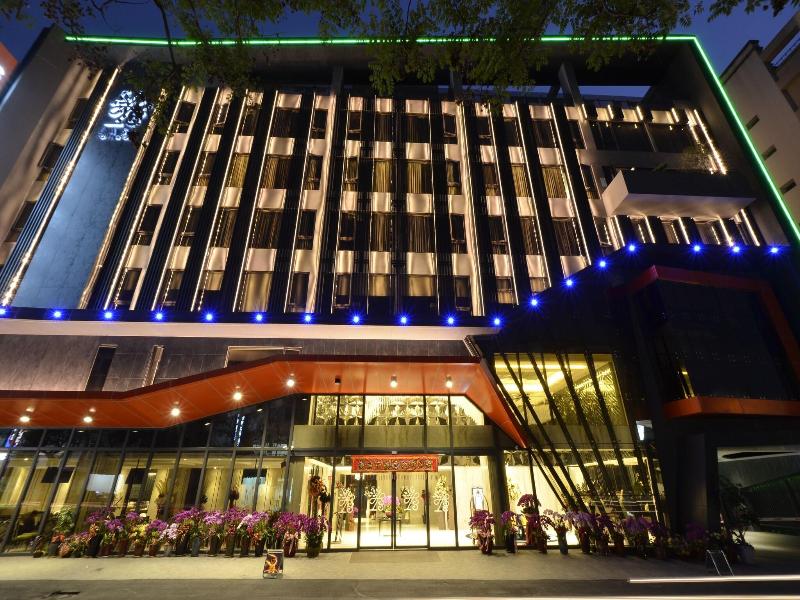 Puli Ease Hotel image