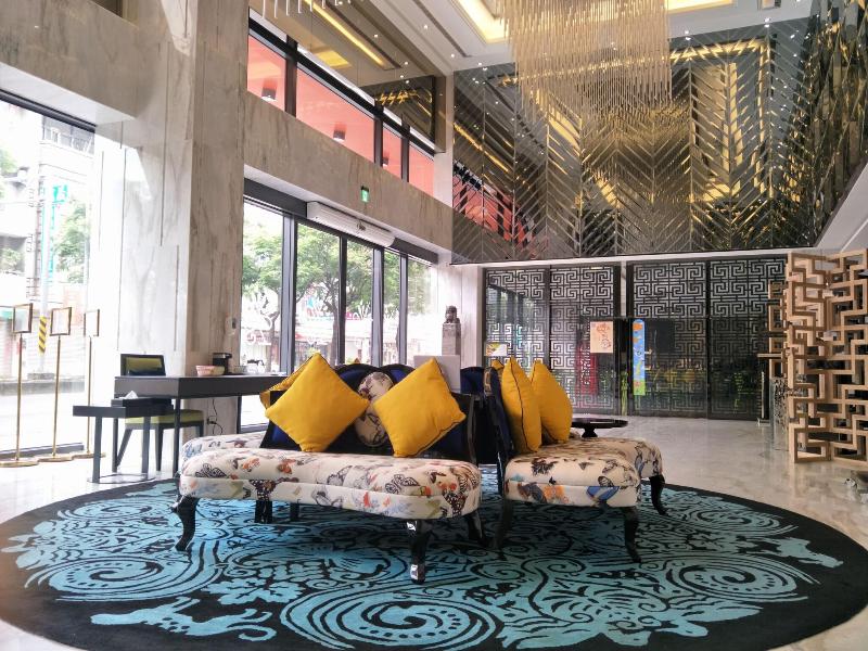 Puli Ease Hotel image